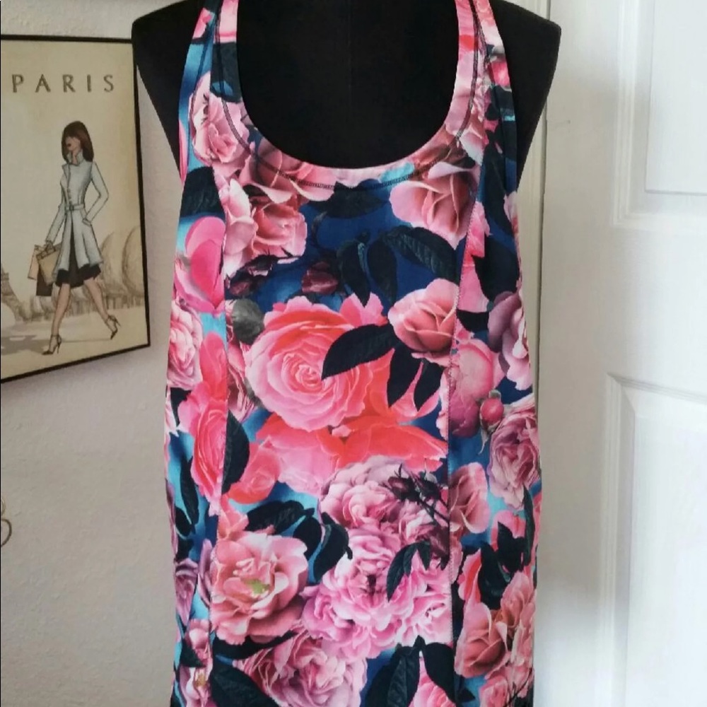Lululemon tank size 6